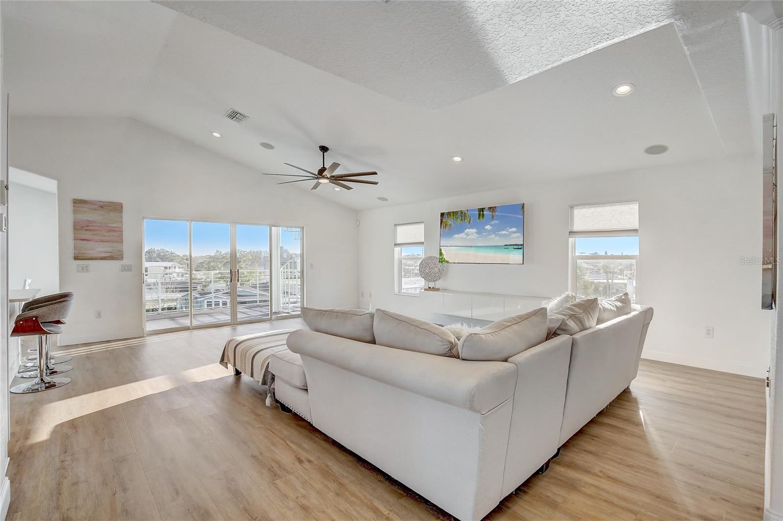 HUDSON BEACH ESTATES - Residential