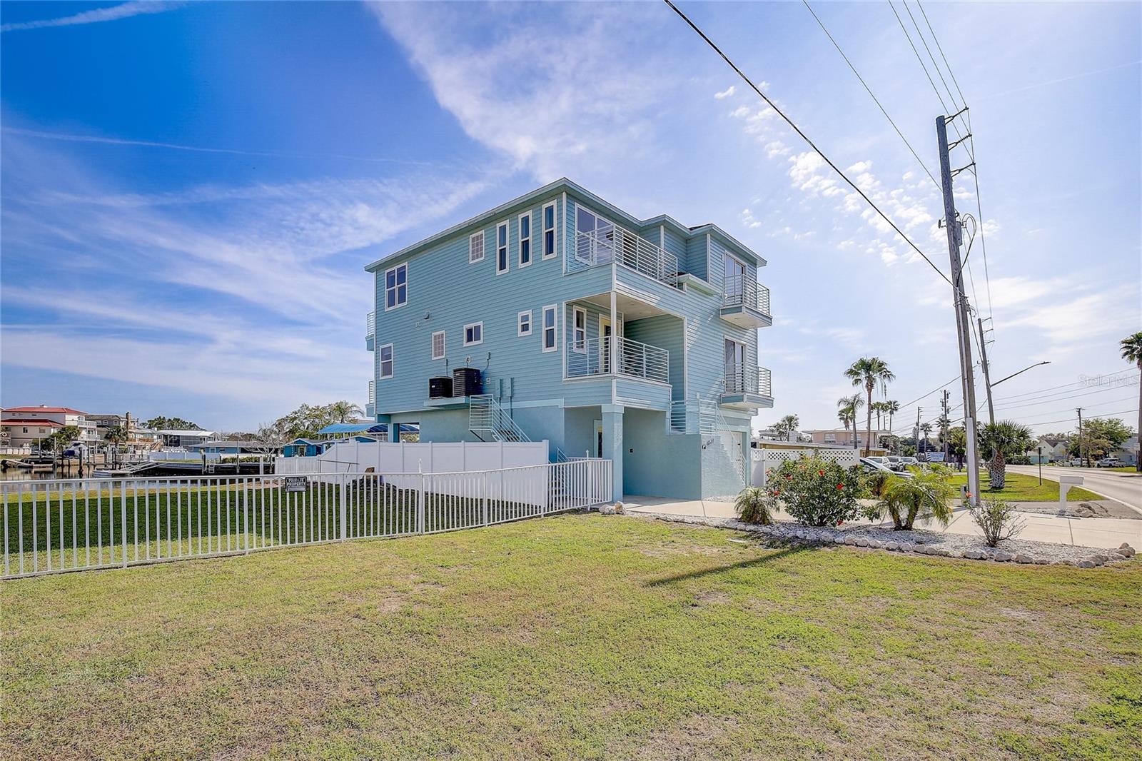 HUDSON BEACH ESTATES - Residential