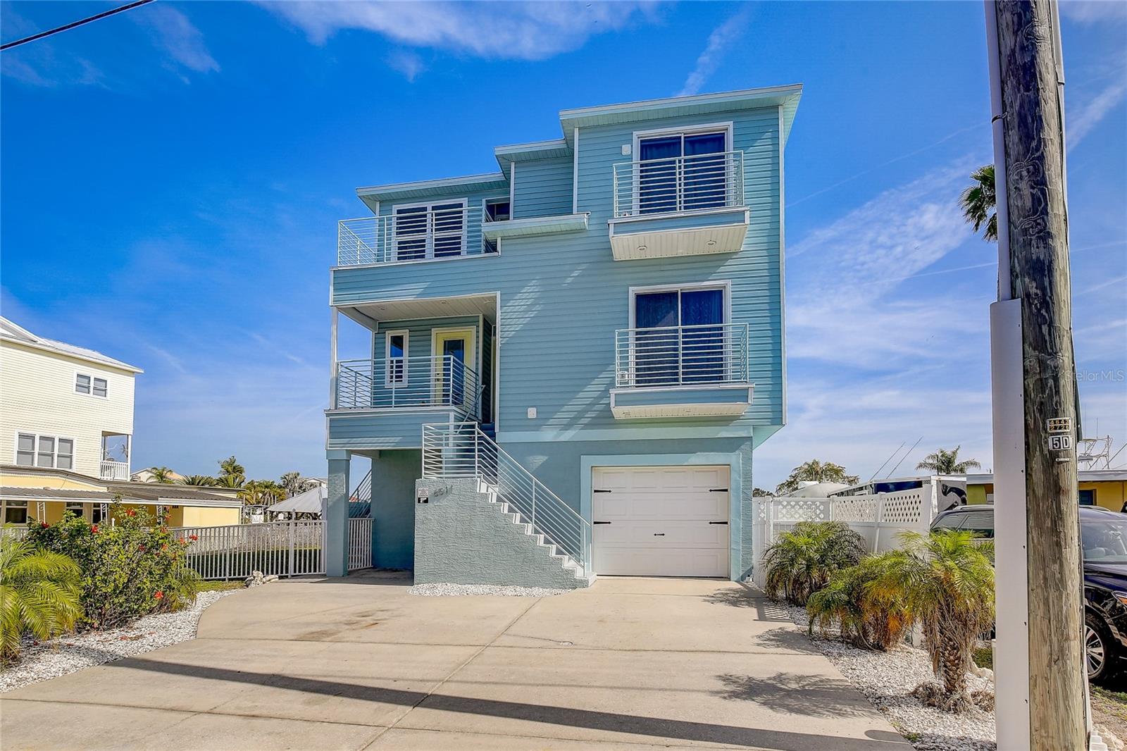 HUDSON BEACH ESTATES - Residential