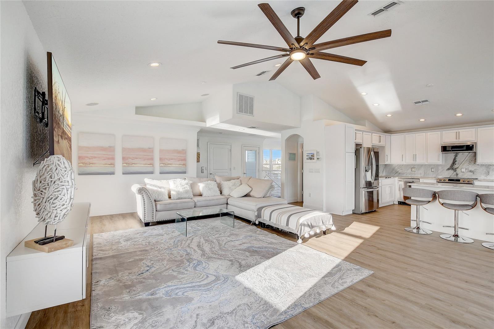 HUDSON BEACH ESTATES - Residential