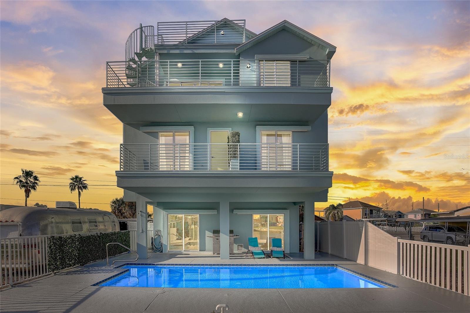 HUDSON BEACH ESTATES - Residential