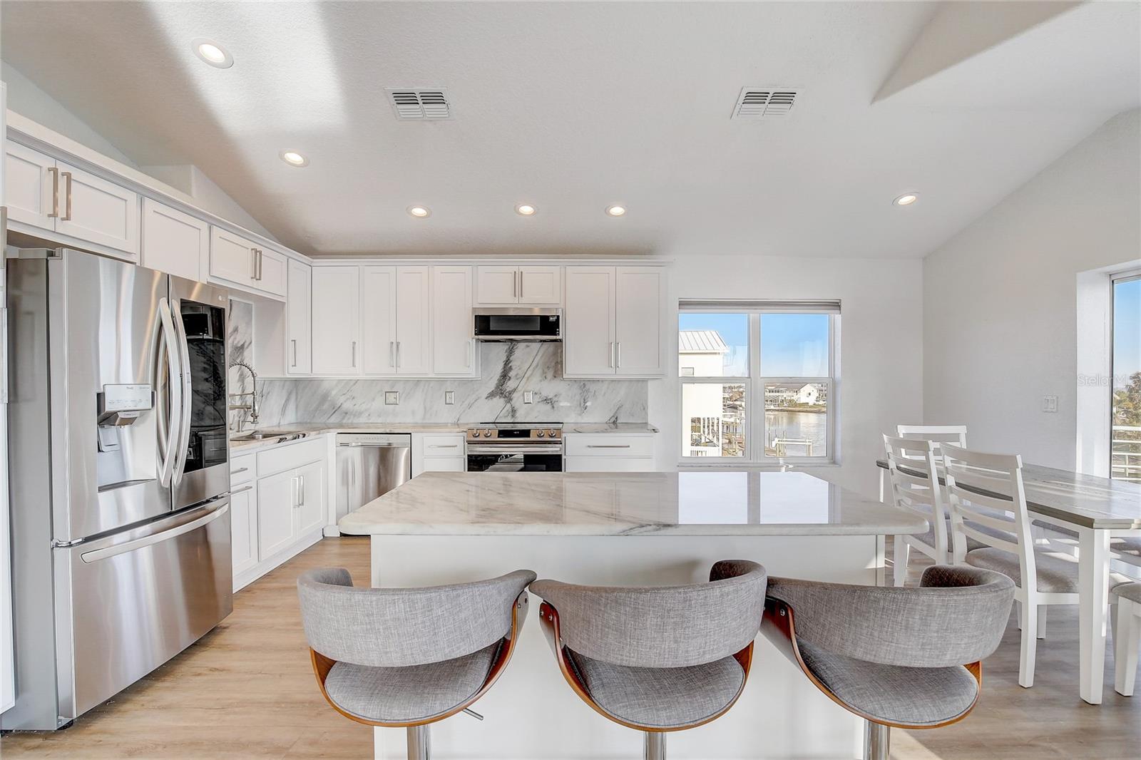 HUDSON BEACH ESTATES - Residential