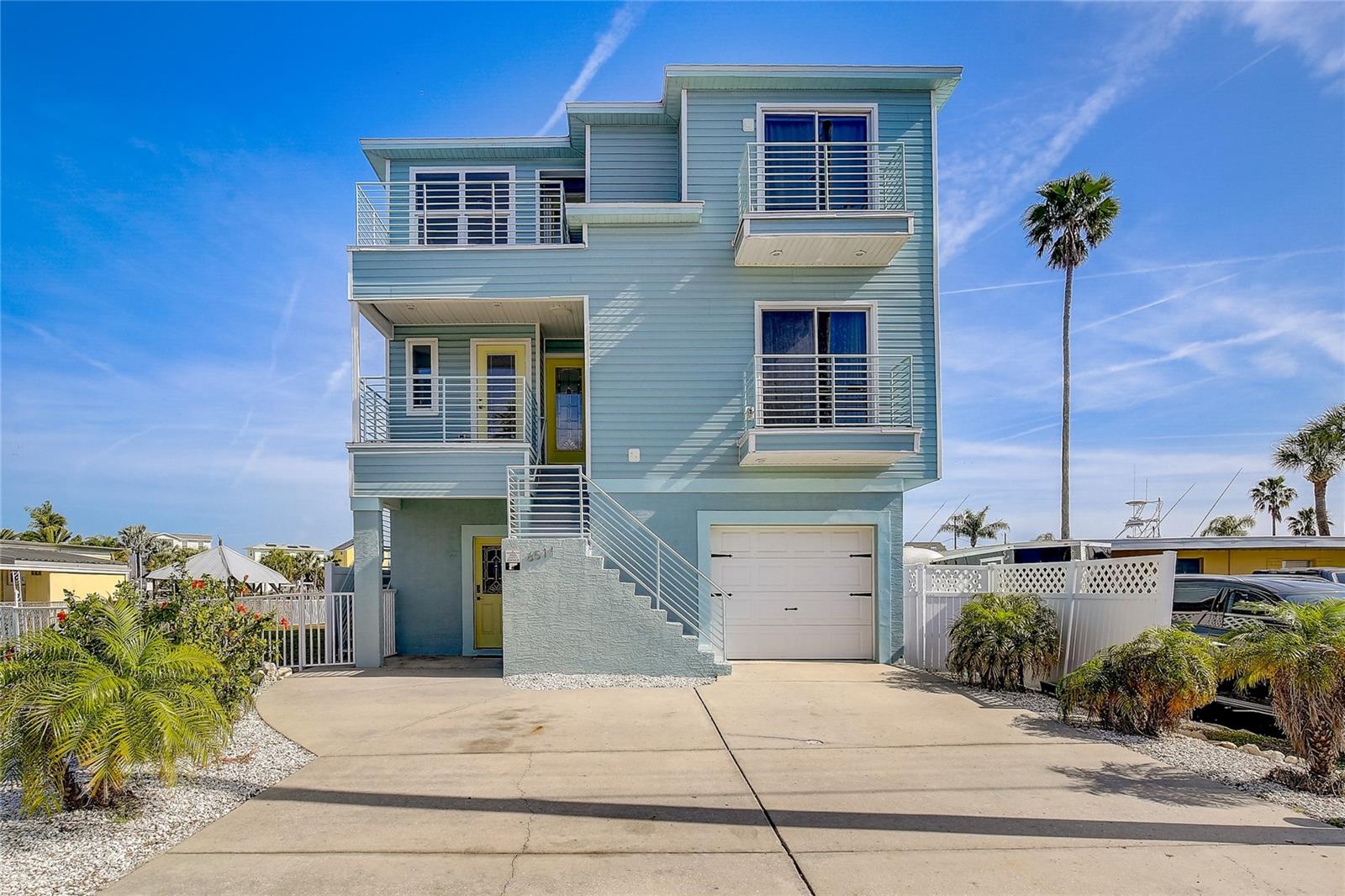 HUDSON BEACH ESTATES - Residential