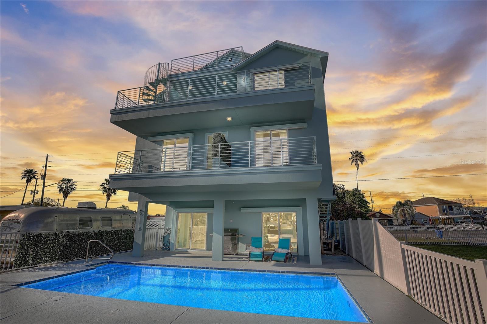 HUDSON BEACH ESTATES - Residential