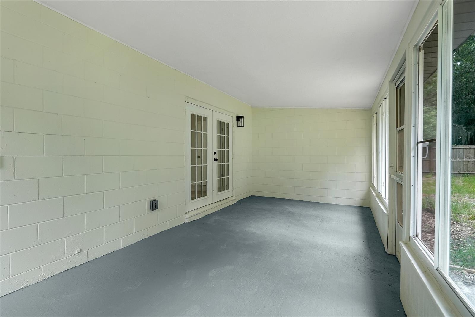WHISPER WOODS - Residential