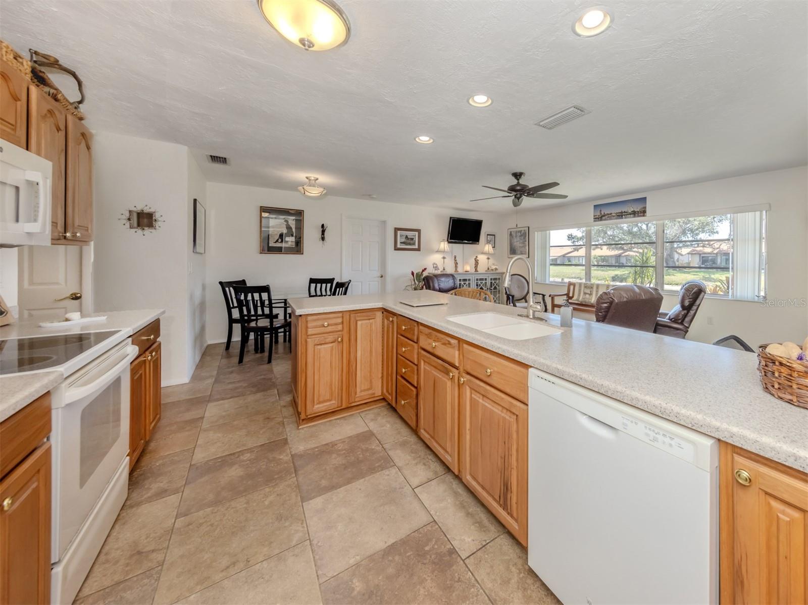 VENICE GARDENS UNIT 34 SEC 2 - Residential
