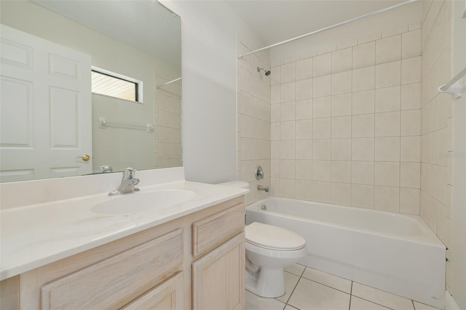 YARDARM CONDO PH 01 - Residential