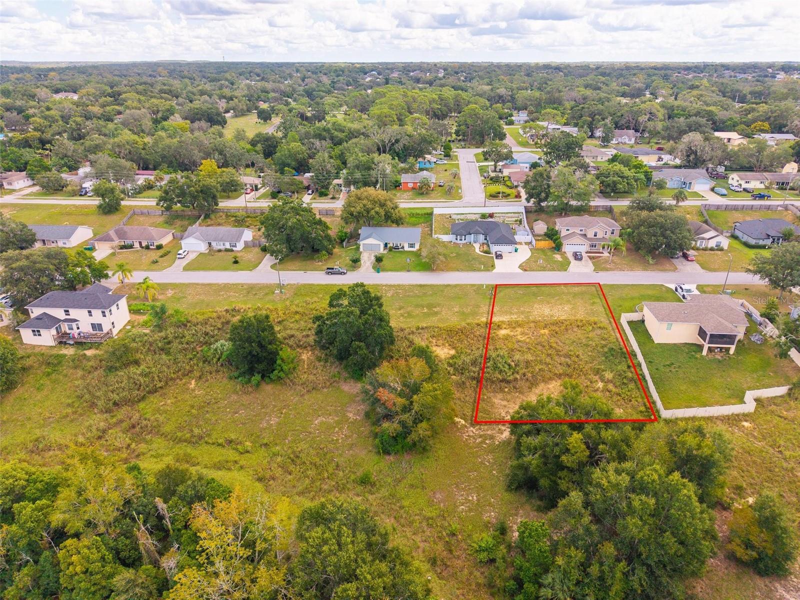 EUSTIS LAKE DOT ESTATES SUB - Land