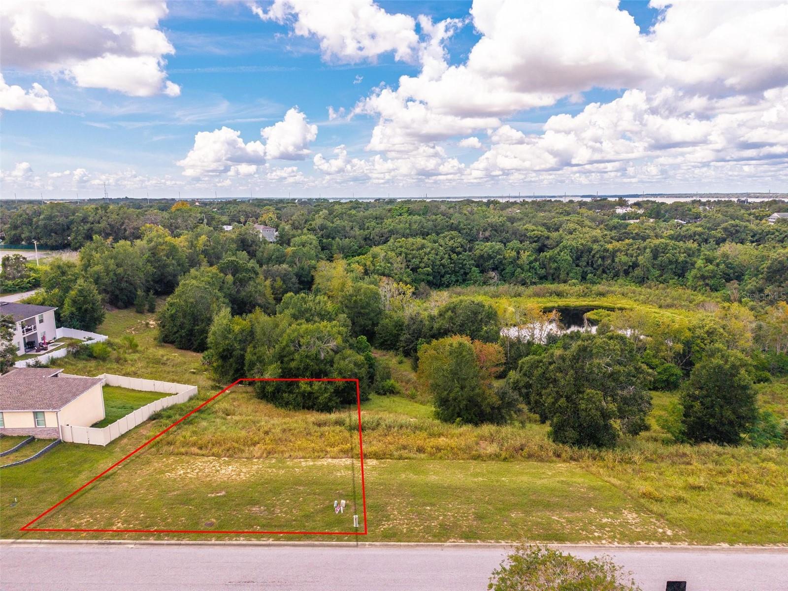 EUSTIS LAKE DOT ESTATES SUB - Land