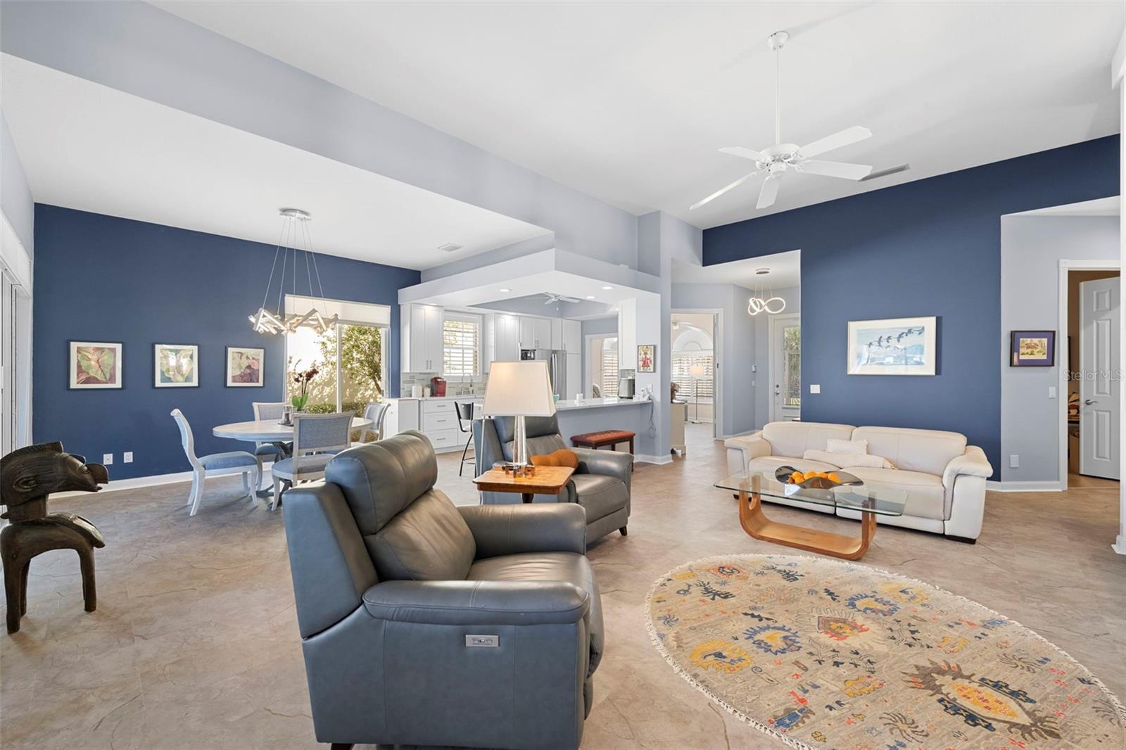 VILLAGEWALK - Residential