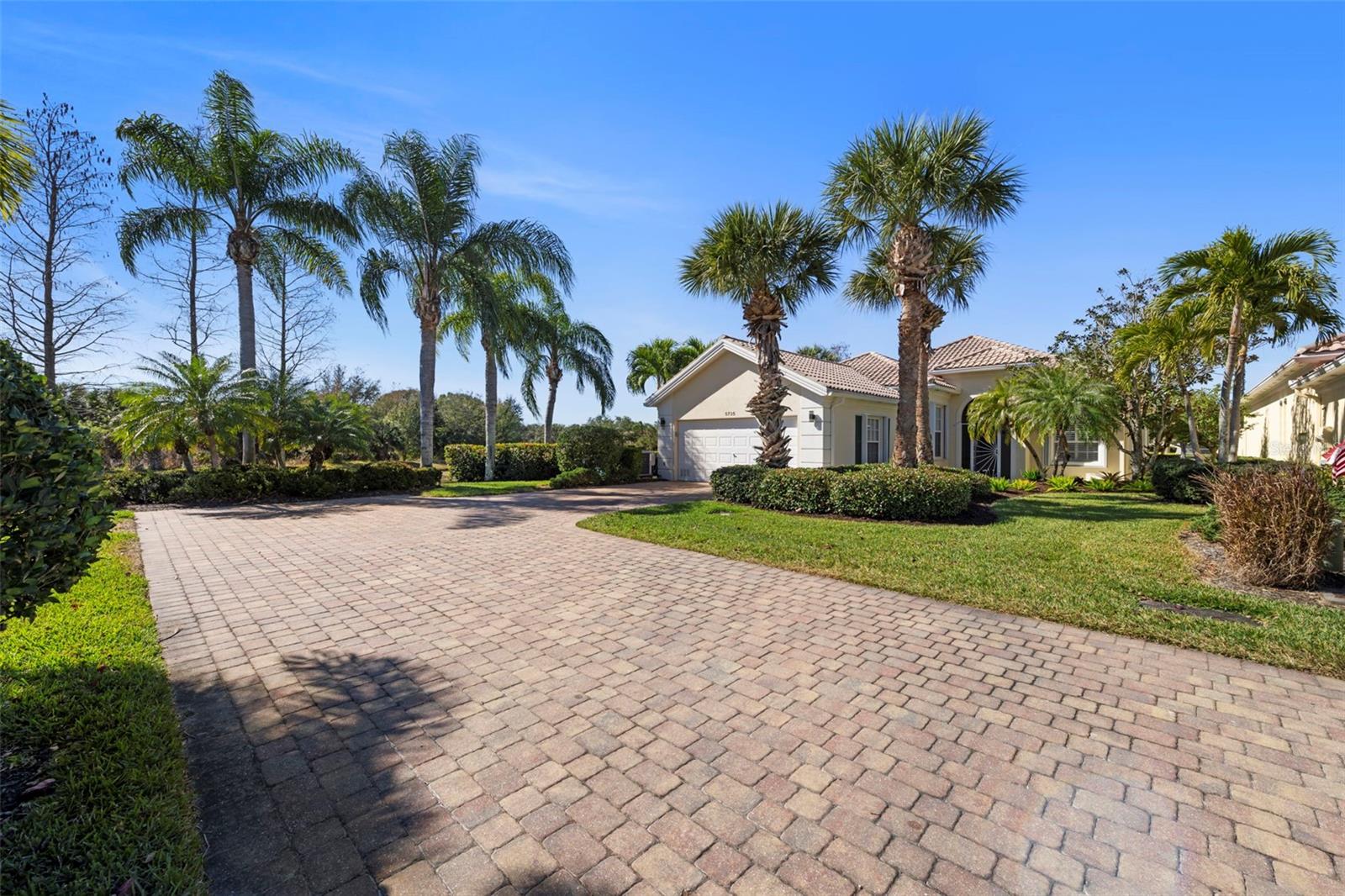 VILLAGEWALK - Residential