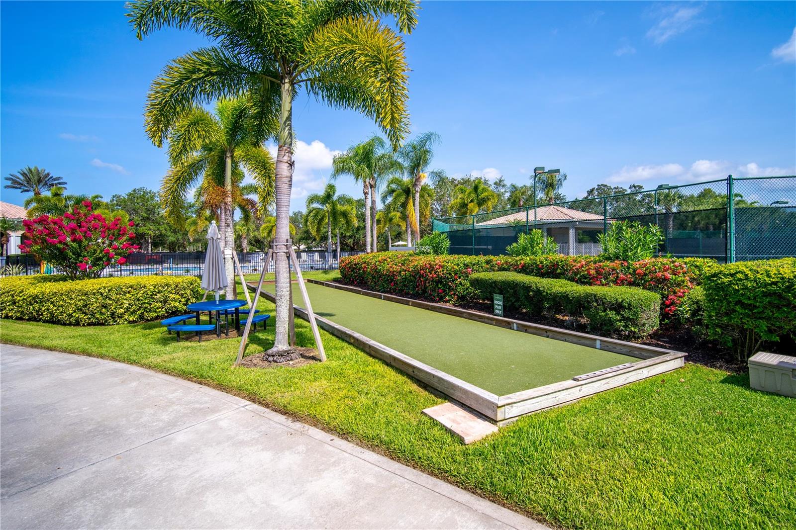 VILLAGEWALK - Residential