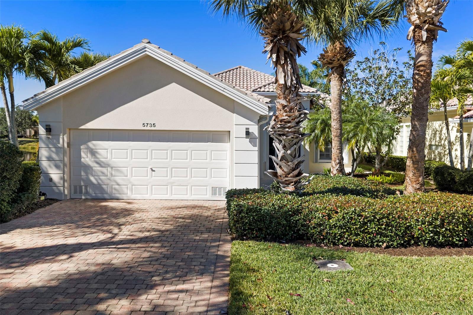 VILLAGEWALK - Residential