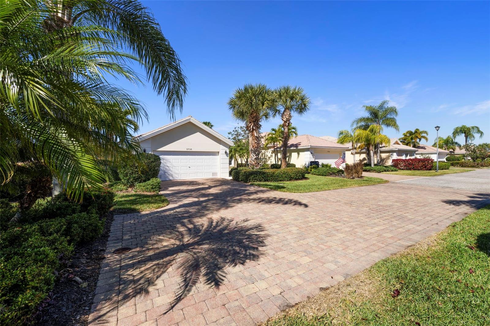 VILLAGEWALK - Residential