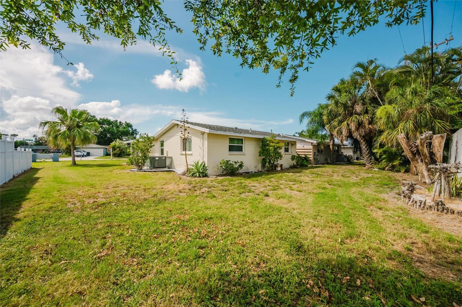 GULF GATE MANOR - Residential