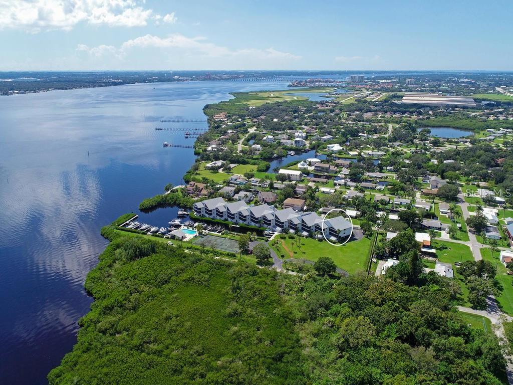 RIVER PLACE - Residential