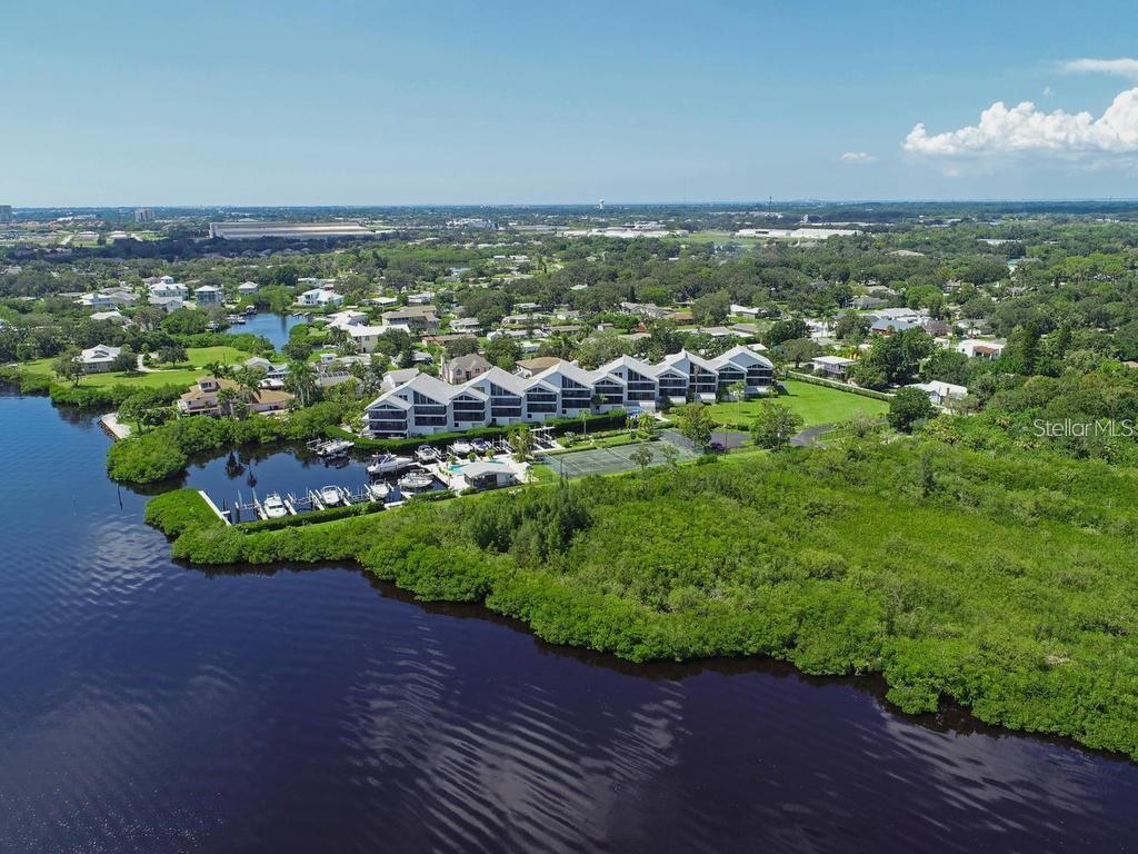 RIVER PLACE - Residential