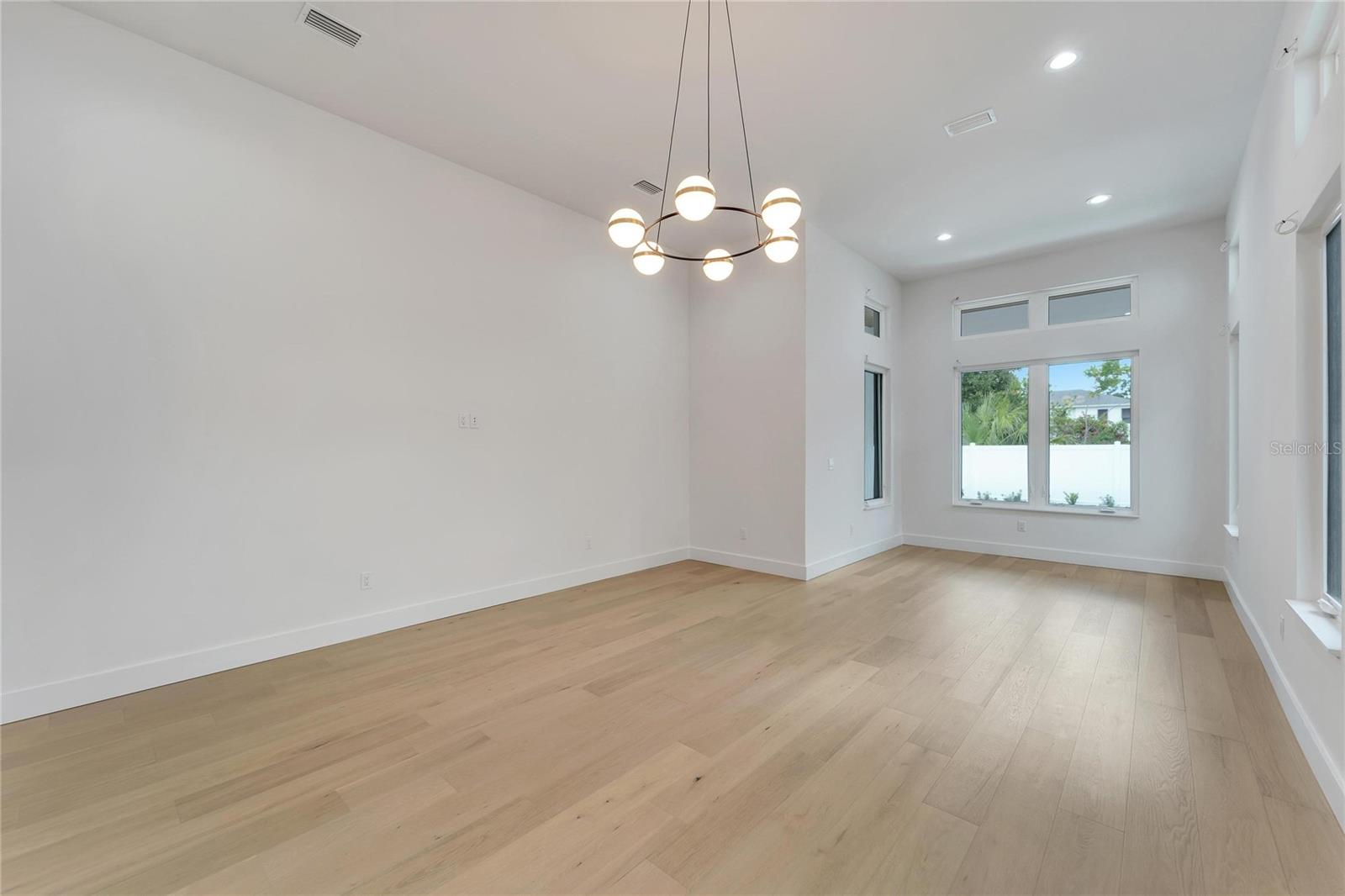 MORRISON COURT - Residential