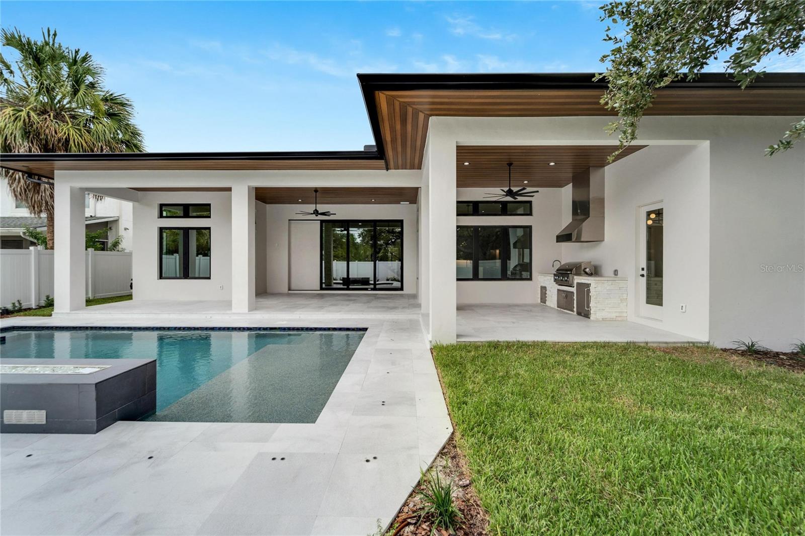 MORRISON COURT - Residential