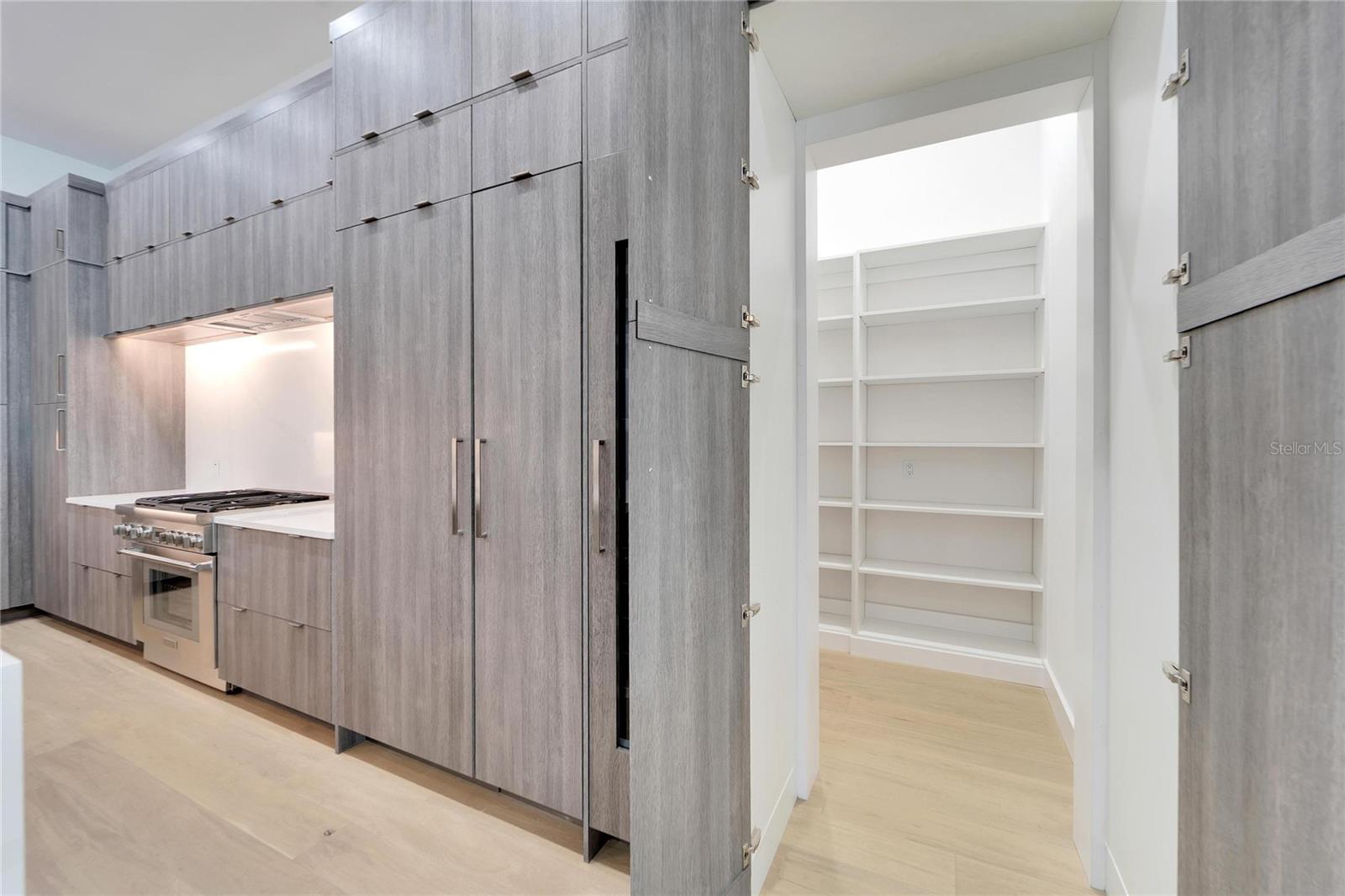 MORRISON COURT - Residential