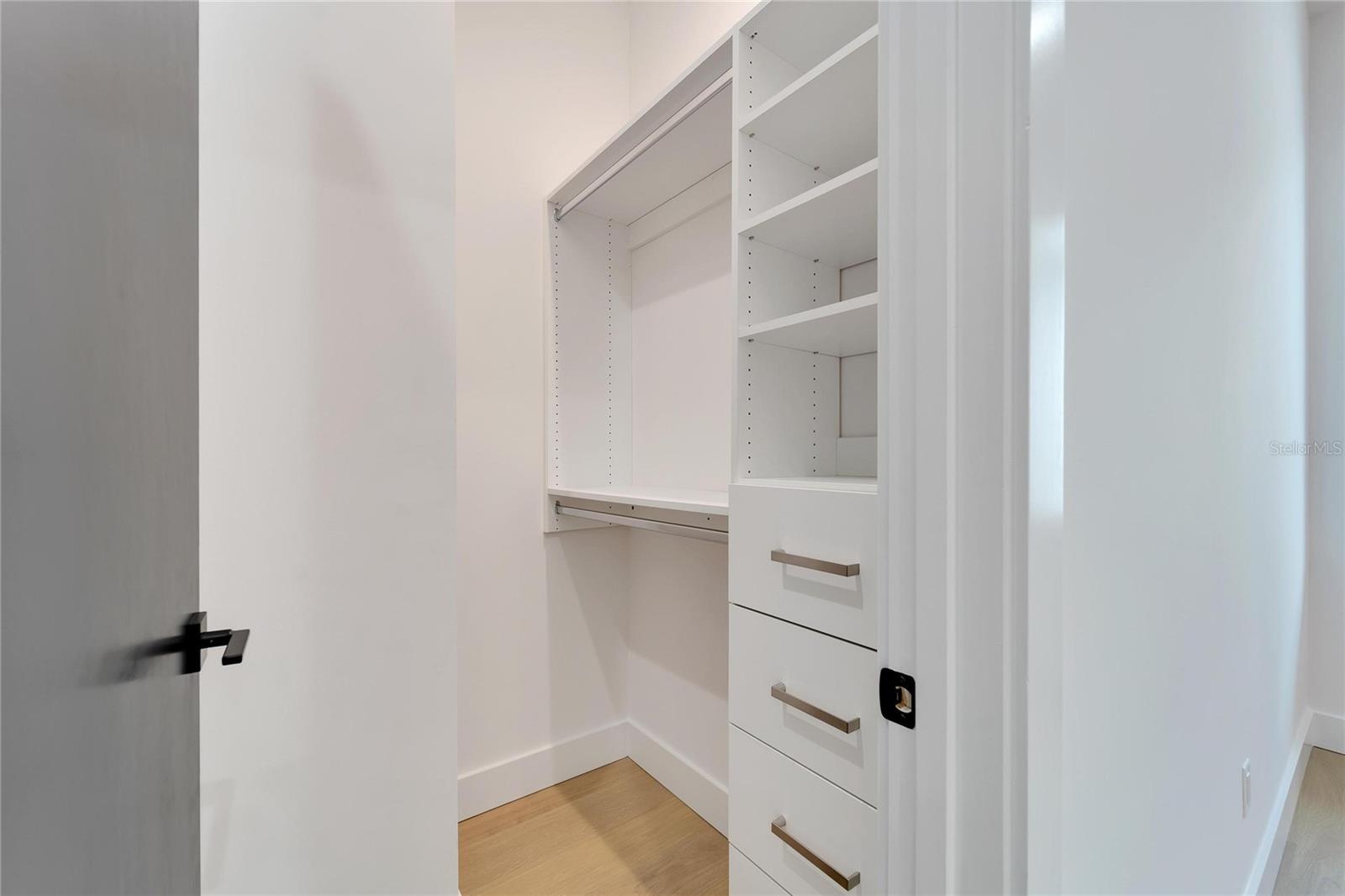MORRISON COURT - Residential
