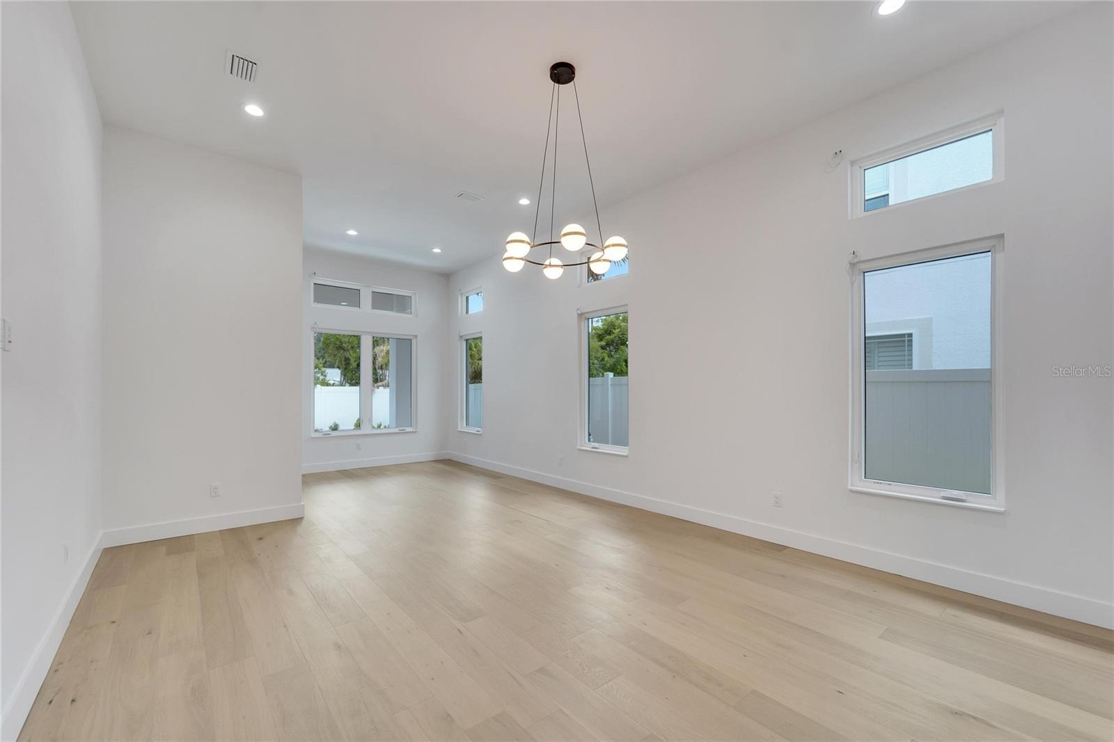MORRISON COURT - Residential
