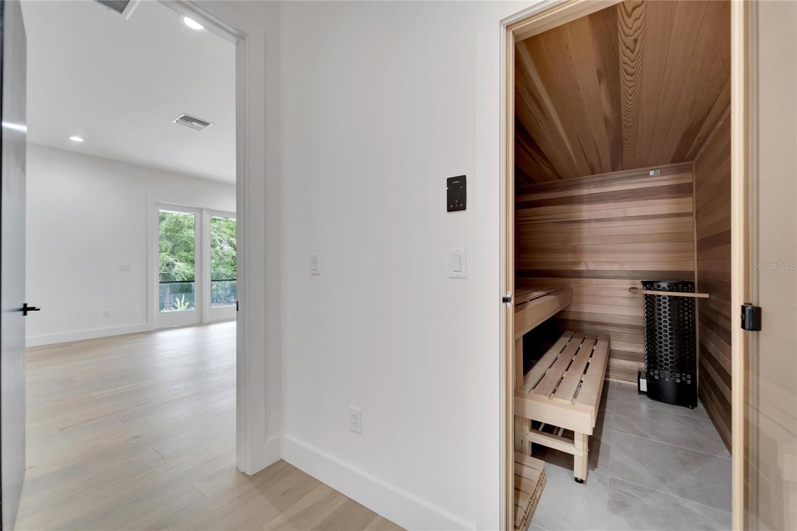 MORRISON COURT - Residential