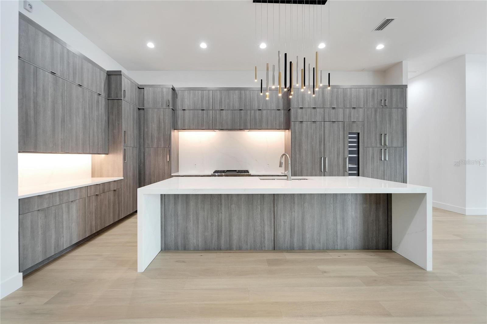 MORRISON COURT - Residential