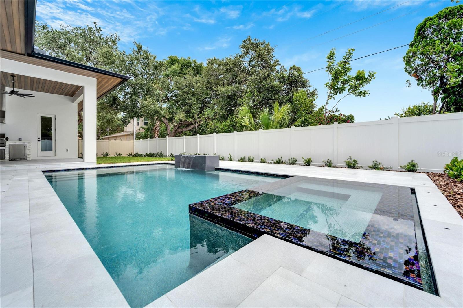 MORRISON COURT - Residential