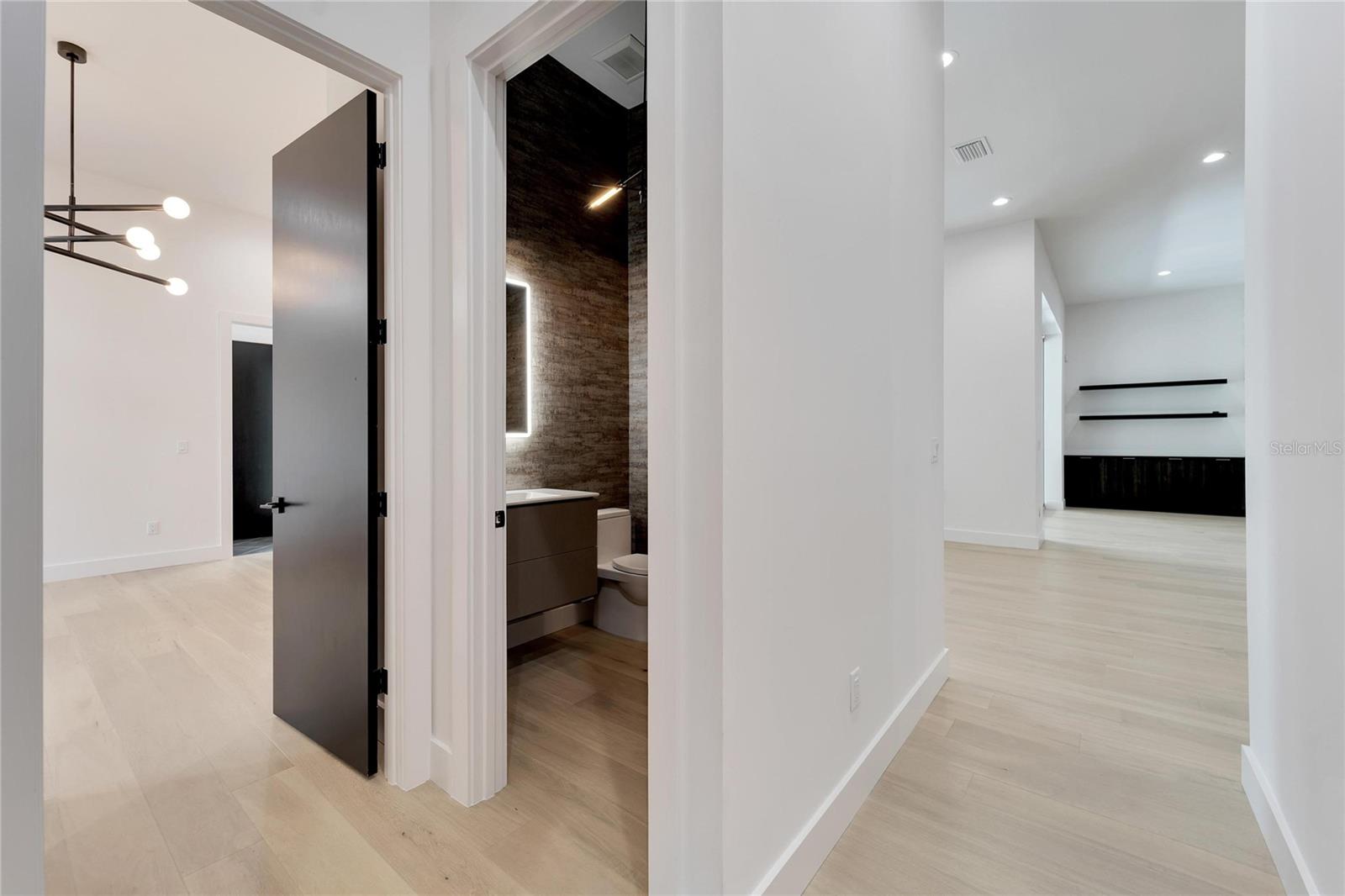 MORRISON COURT - Residential