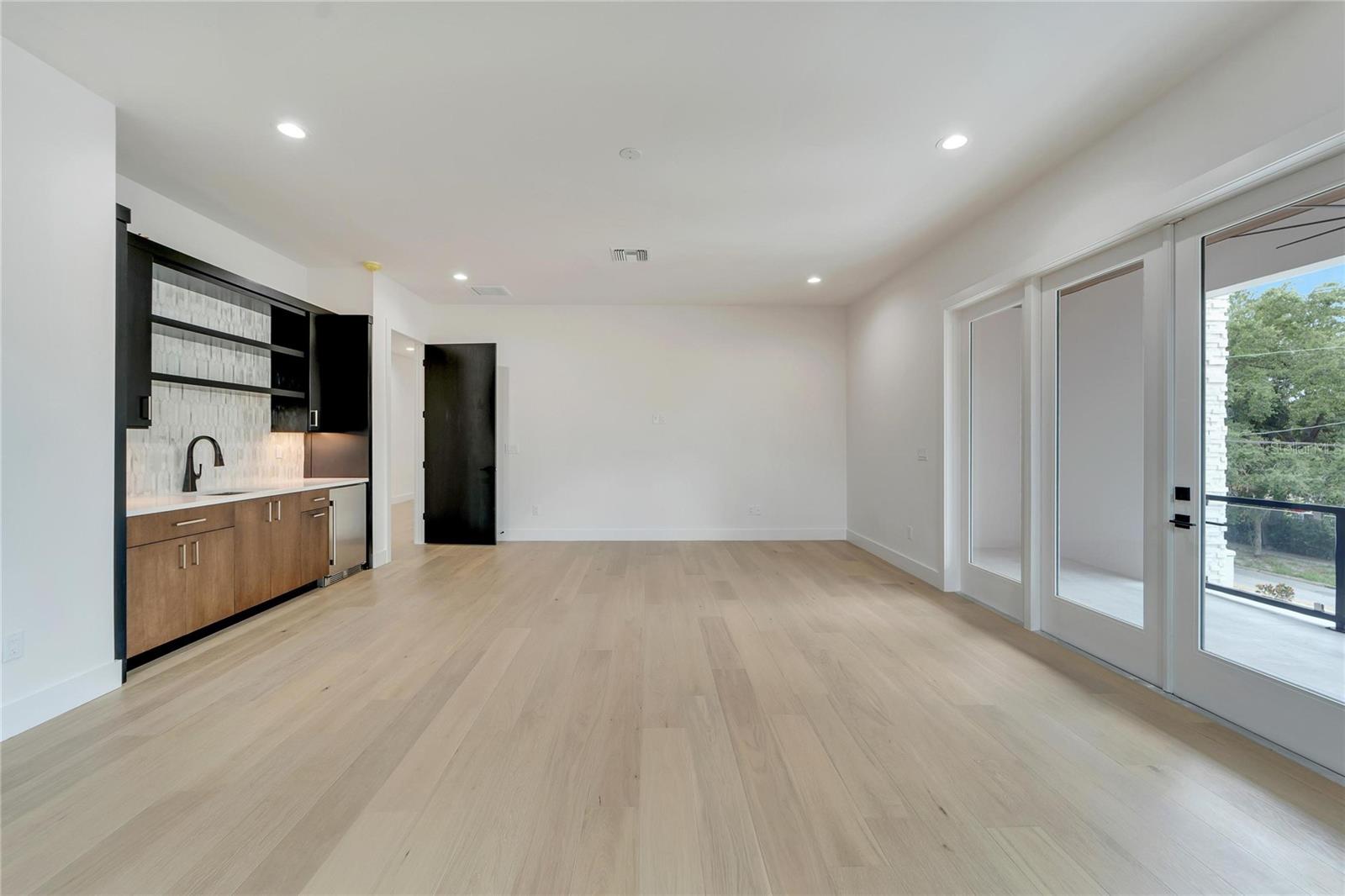 MORRISON COURT - Residential