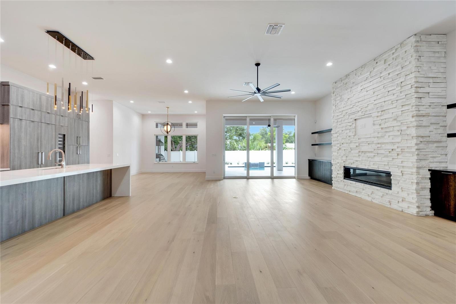 MORRISON COURT - Residential