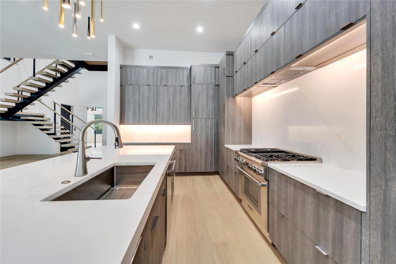 MORRISON COURT - Residential