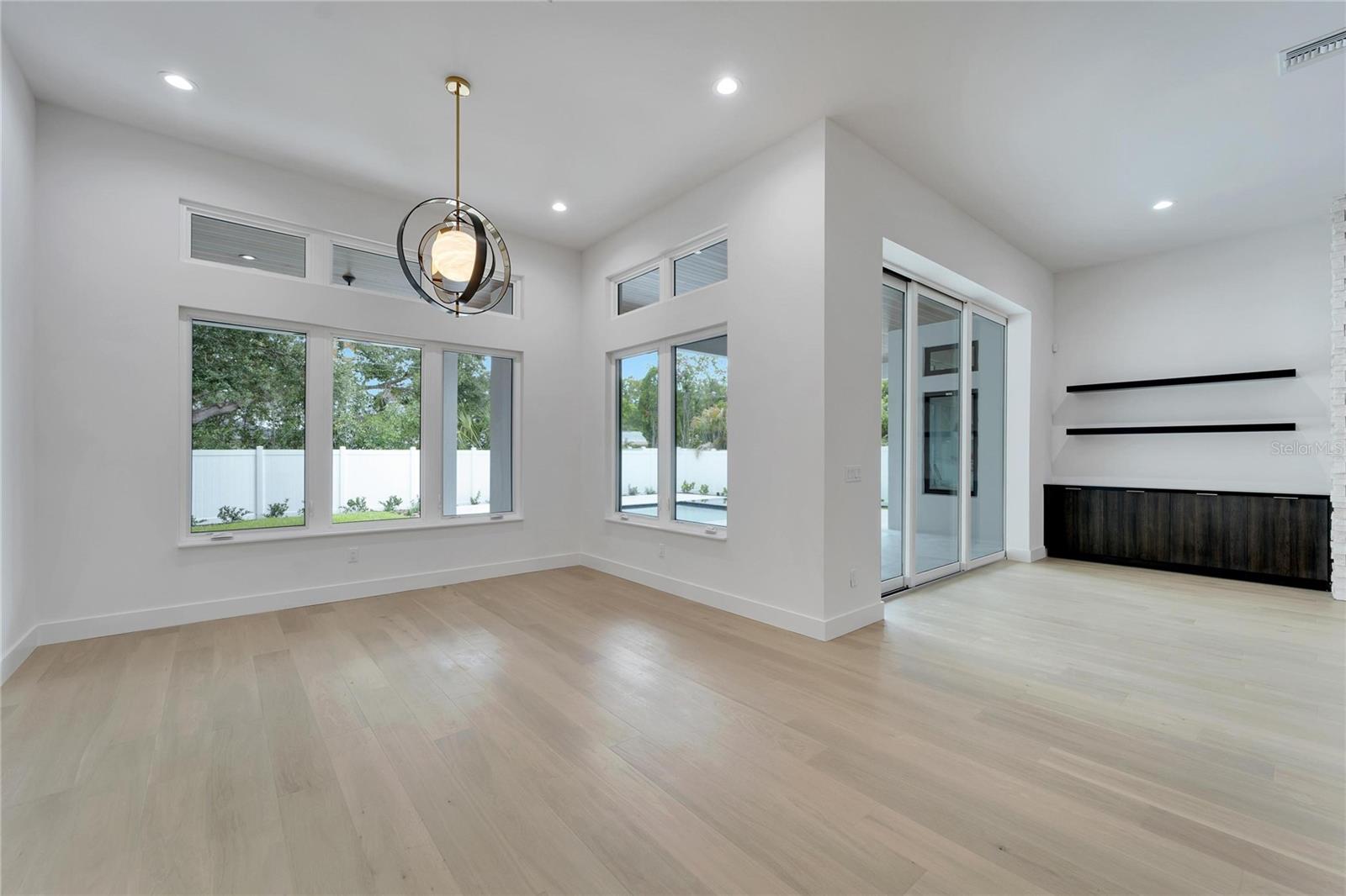 MORRISON COURT - Residential