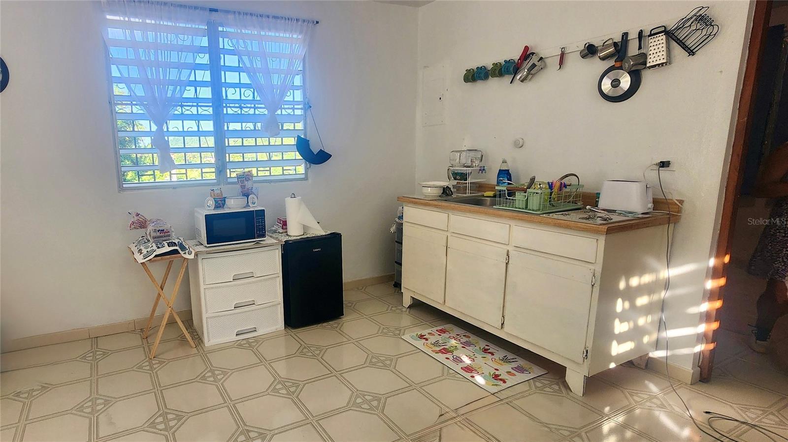 CEDROS WARD - Residential