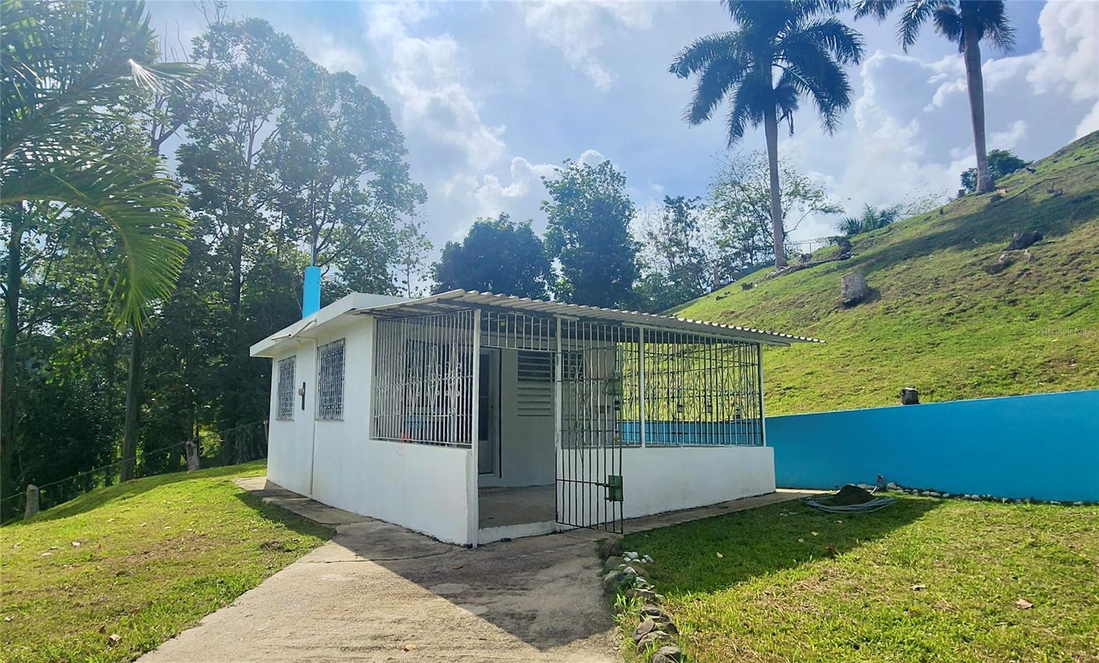 CEDROS WARD - Residential