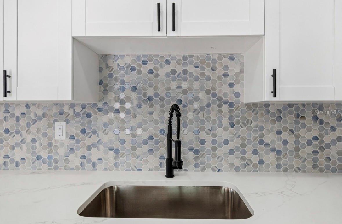 NORTH MADEIRA SHORES - Residential