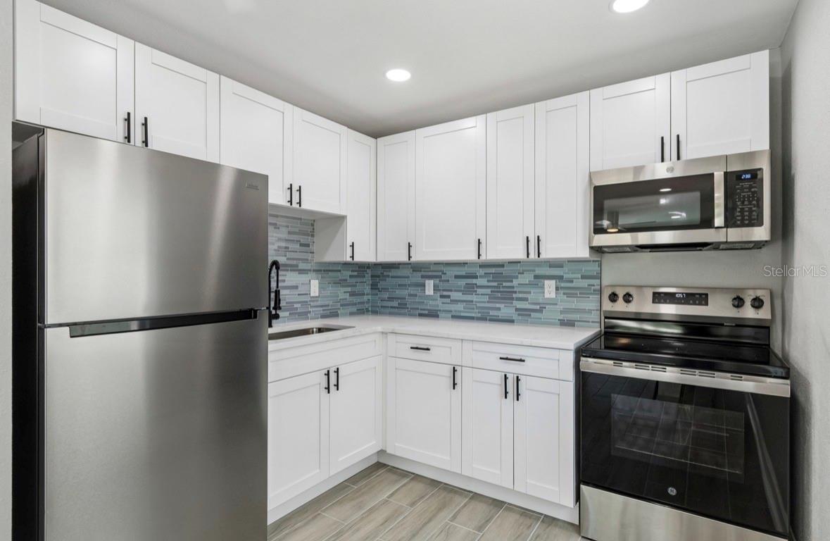 NORTH MADEIRA SHORES - Residential