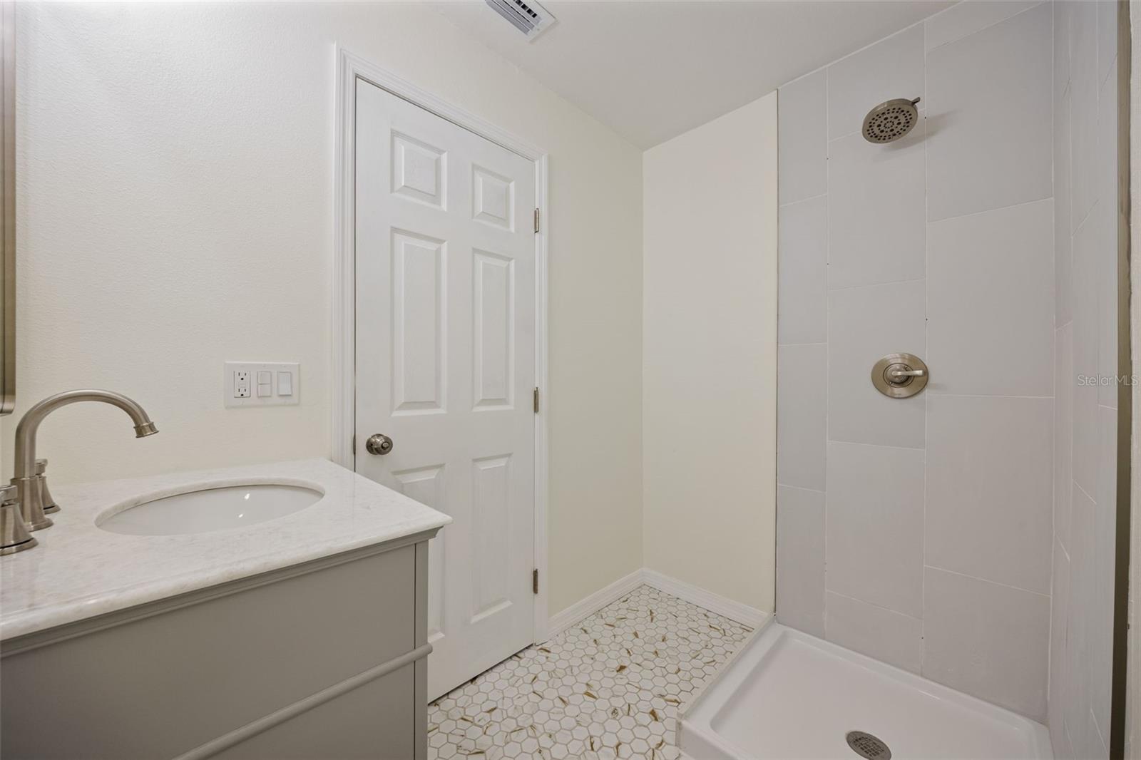 MCLEODS ADD - Residential Lease