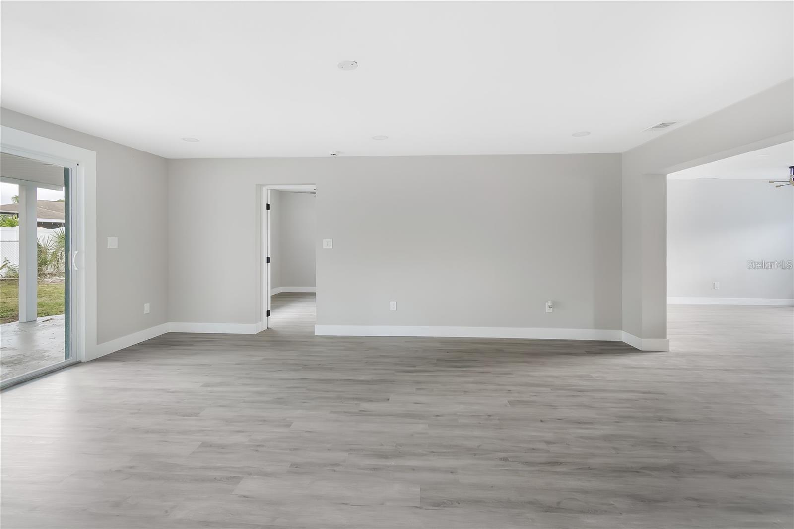 BLOSSOM LAKE VILLAGE SEC 2 - Residential Lease