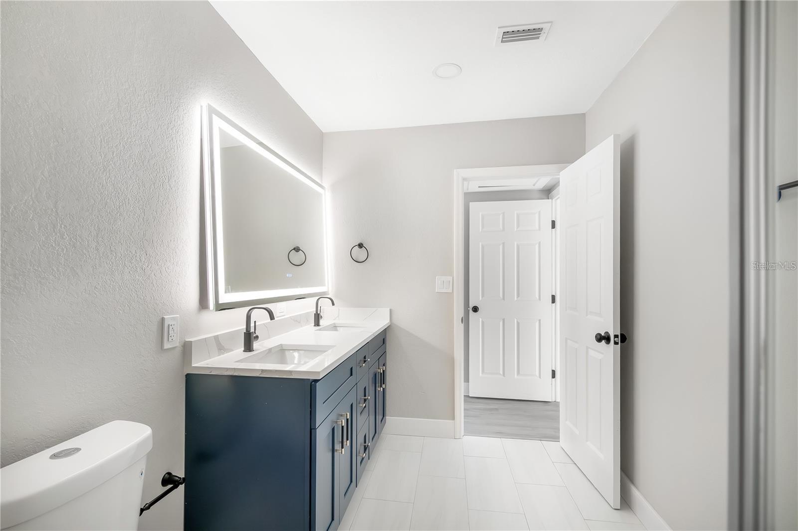 BLOSSOM LAKE VILLAGE SEC 2 - Residential Lease