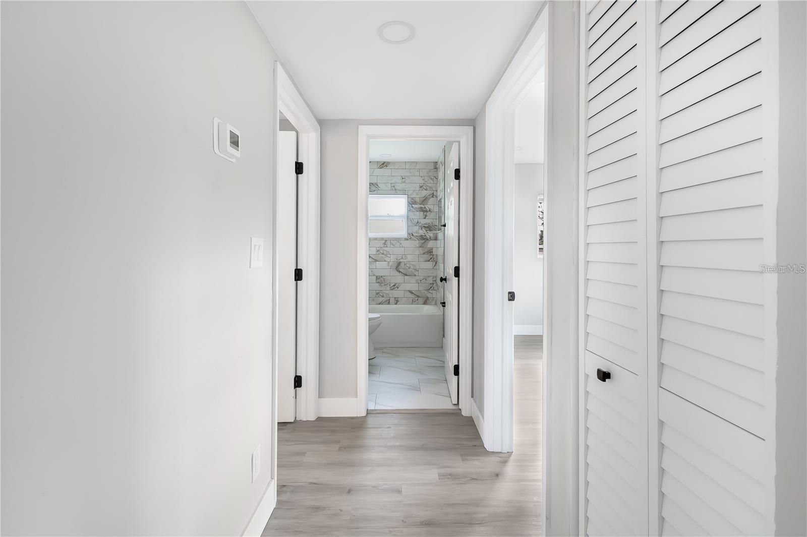 BLOSSOM LAKE VILLAGE SEC 2 - Residential Lease