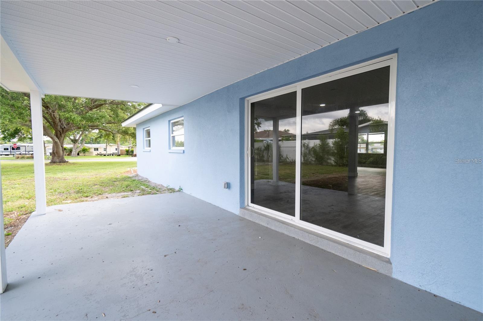 BLOSSOM LAKE VILLAGE SEC 2 - Residential Lease