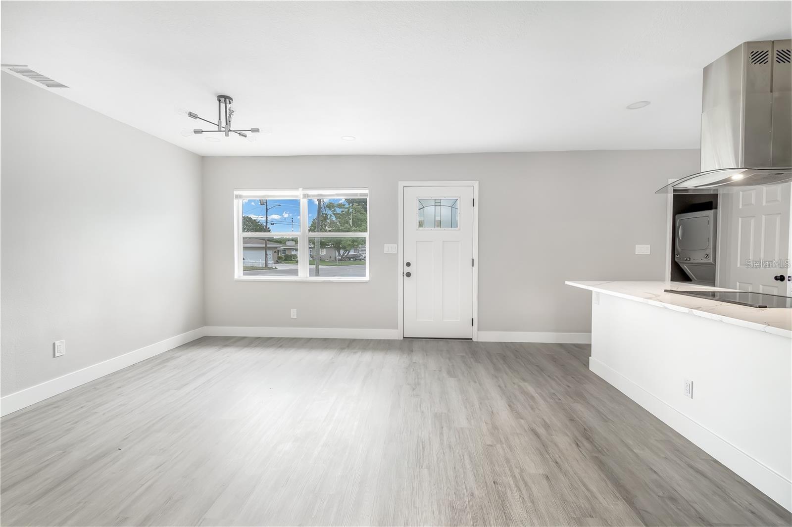 BLOSSOM LAKE VILLAGE SEC 2 - Residential Lease