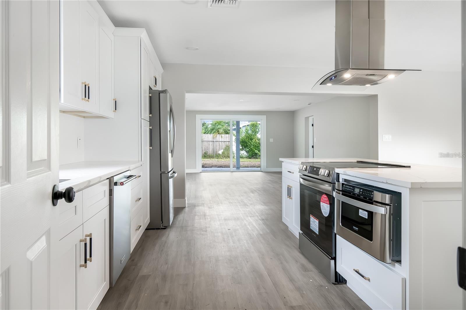 BLOSSOM LAKE VILLAGE SEC 2 - Residential Lease