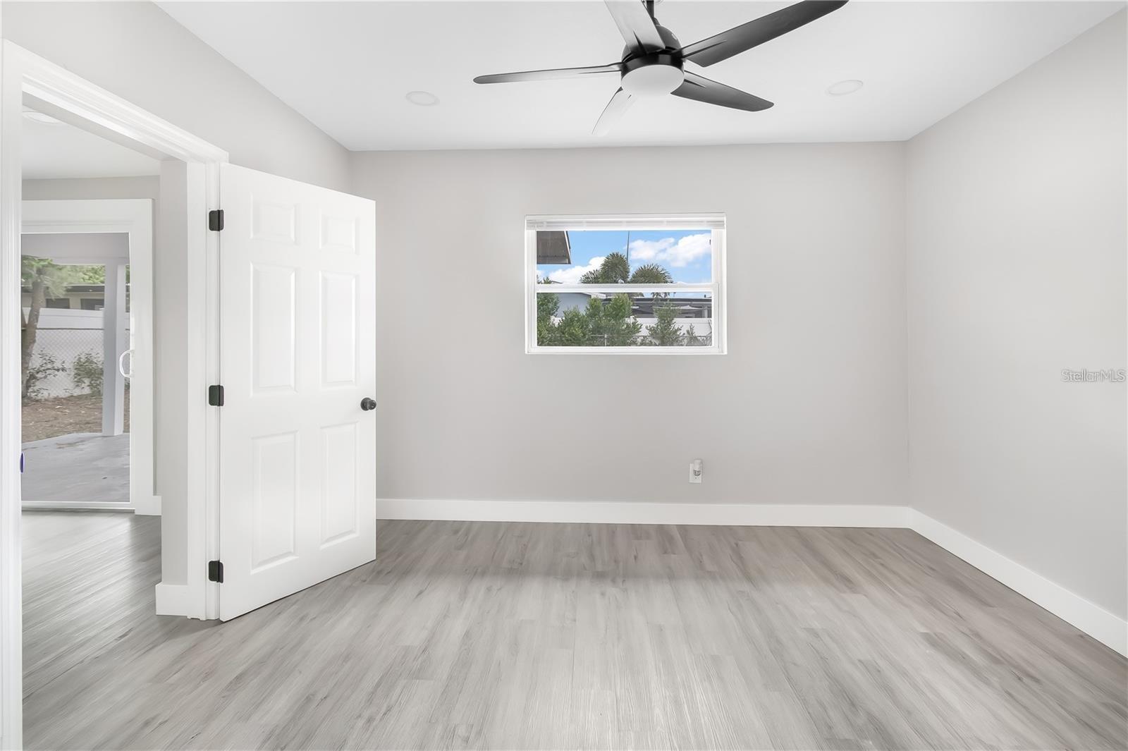 BLOSSOM LAKE VILLAGE SEC 2 - Residential Lease