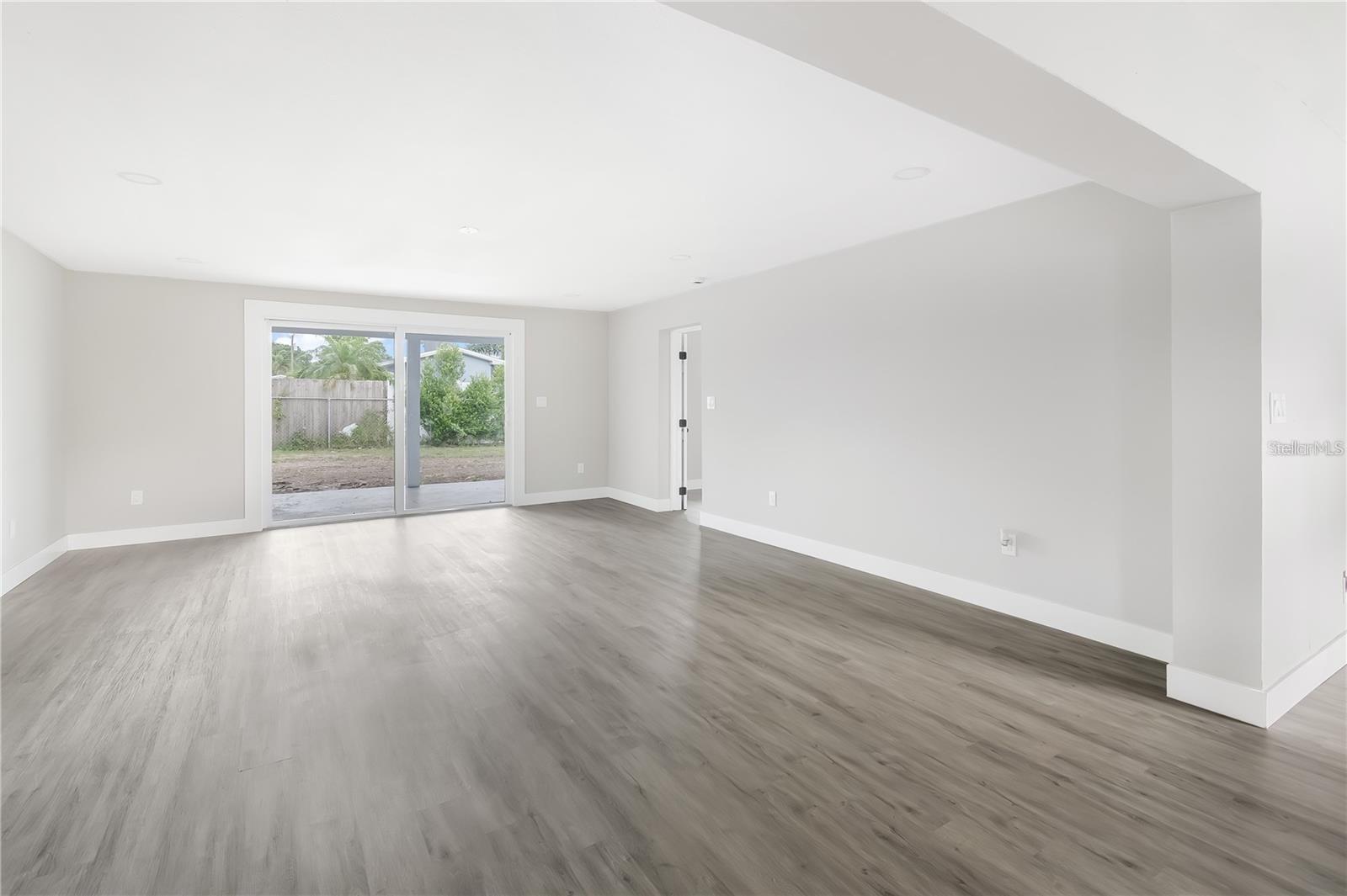 BLOSSOM LAKE VILLAGE SEC 2 - Residential Lease