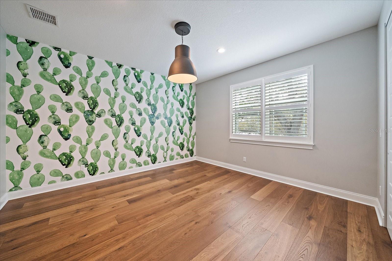 GREENWICH - Residential