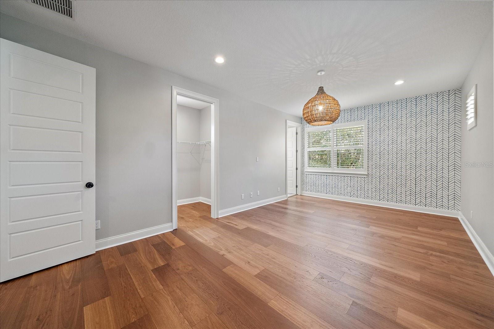GREENWICH - Residential