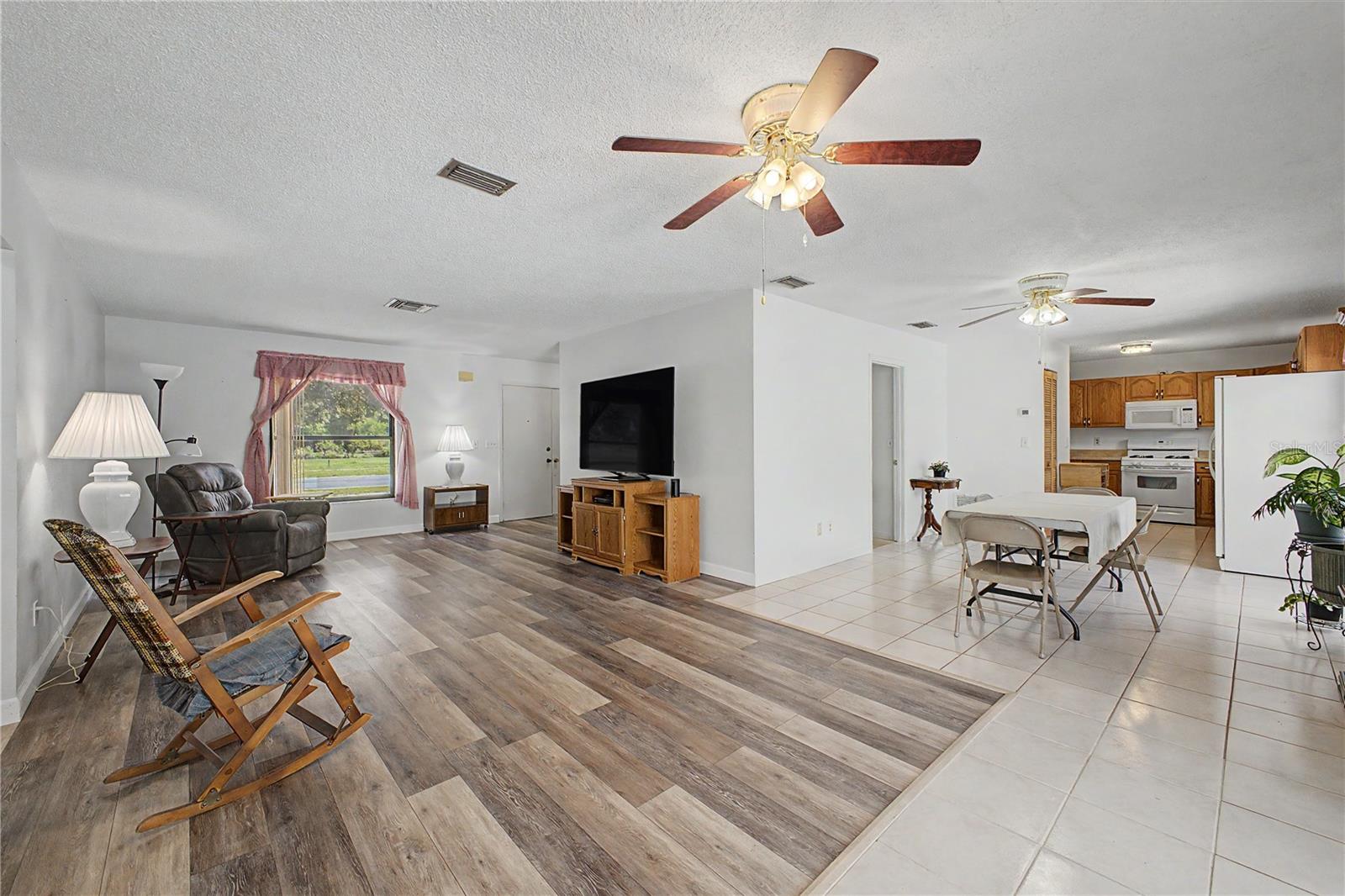 SPRING HILL - Residential